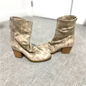 Very G Slouchy Boots